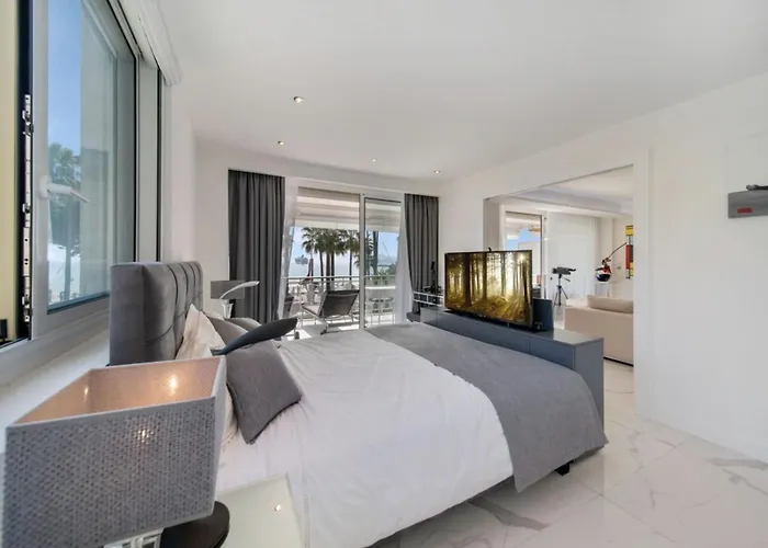 Ref 1337 - Croisette - Sea View For Rent * كان