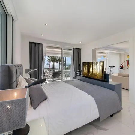 Ref 1337 - Sea View * Cannes